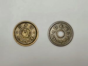 なぜ5円玉と50円玉には穴が開いてるの？穴に隠された日本硬貨の秘密 - 無限∞雑学