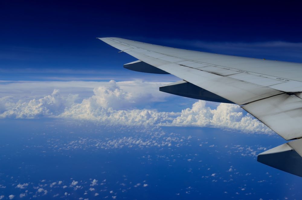 本初子午線と日付変更線の違いを示した地球の図解